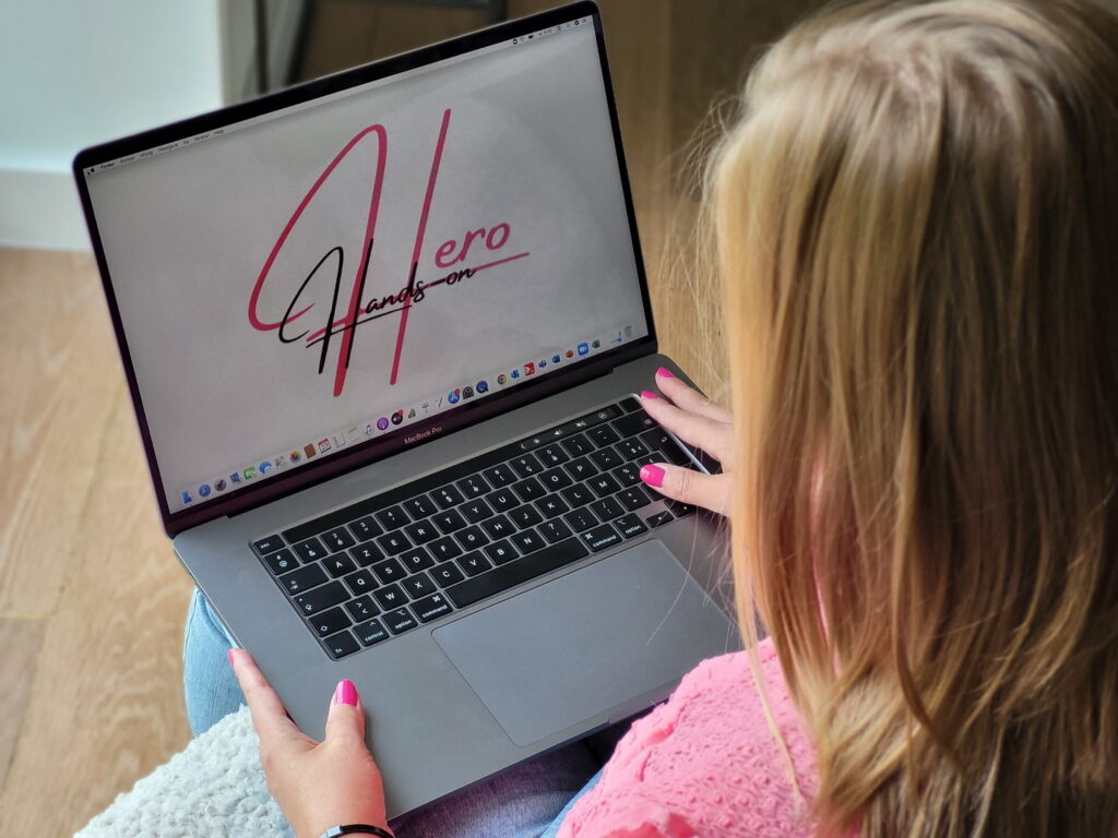 Hands-on Hero macbook